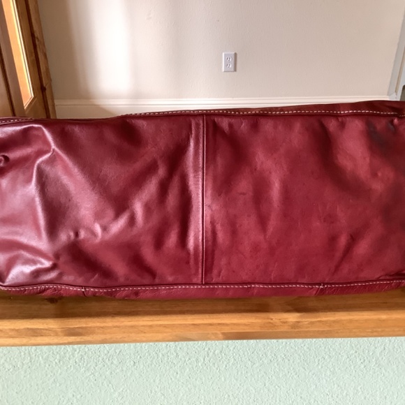 Hype Berry Red Leather Shoulder Bag - Picture 4 of 4